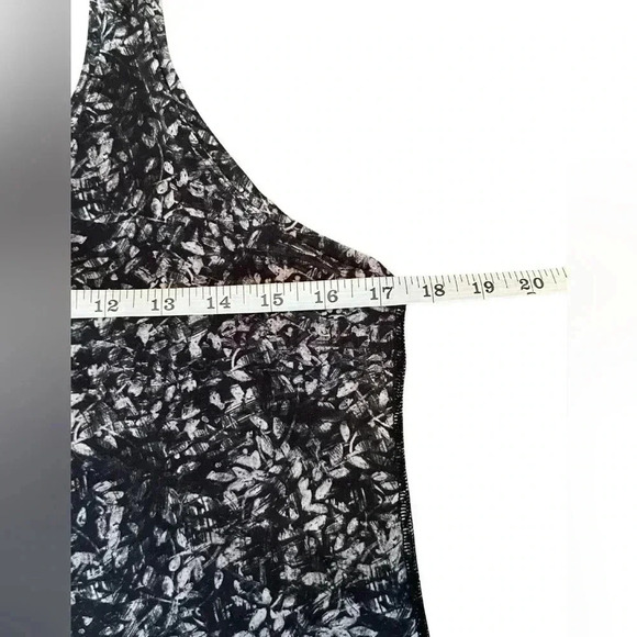 Lululemon Tank Top Cool Racerback - Picture 5 of 7